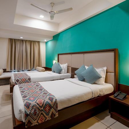 Gcc Hotel And Club Mira-Bhayandar Екстер'єр фото