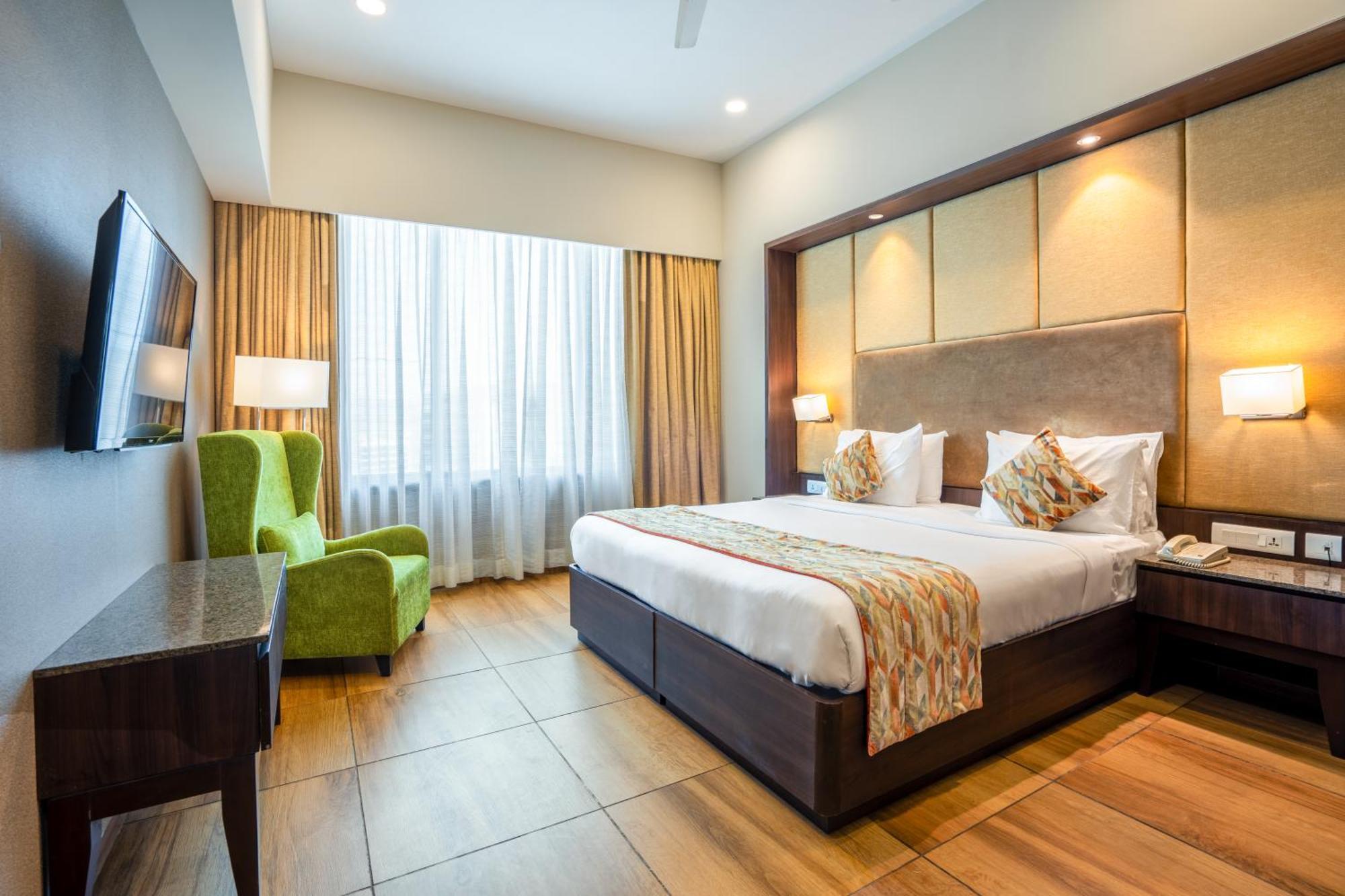 Gcc Hotel And Club Mira-Bhayandar Екстер'єр фото