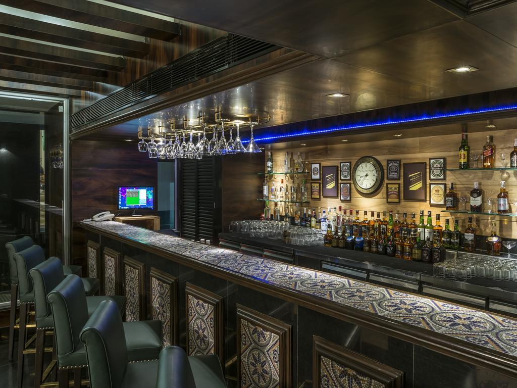 Gcc Hotel And Club Mira-Bhayandar Екстер'єр фото